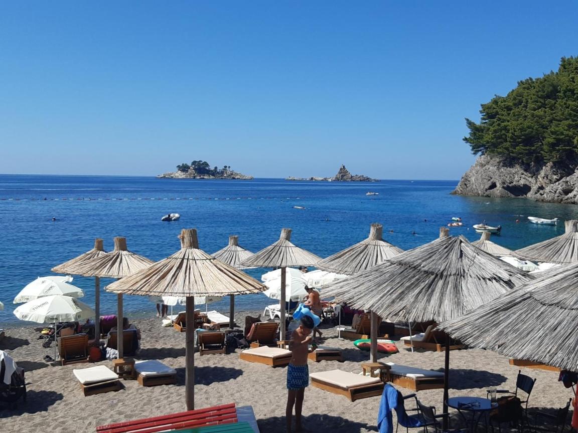 Family Apartment Garden And Sea Petrovac Exterior foto